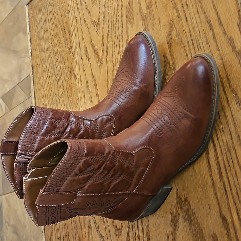 Coconuts By Martisse Pistol Cowboy  Boots Brown Ankle Womens Size  7